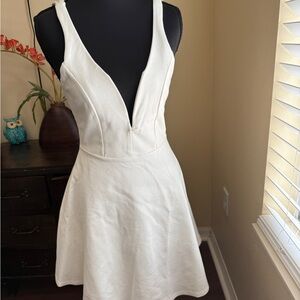 Lulus White Sleeveless Fit & Flare Dress – Deep V Neckline – Size XS